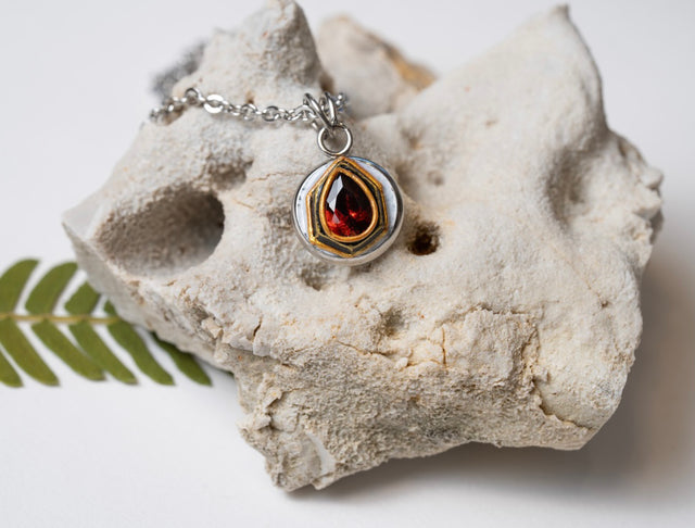 Art Deco Garnet Necklace